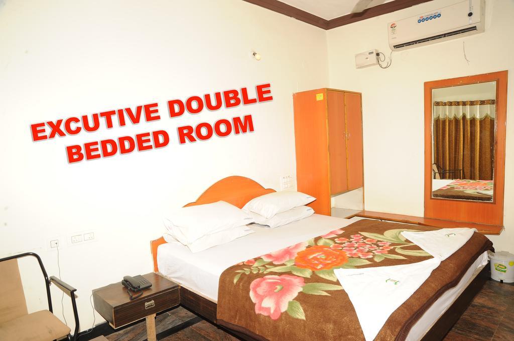 V.K.Residency Hotel Tirupati Exterior photo