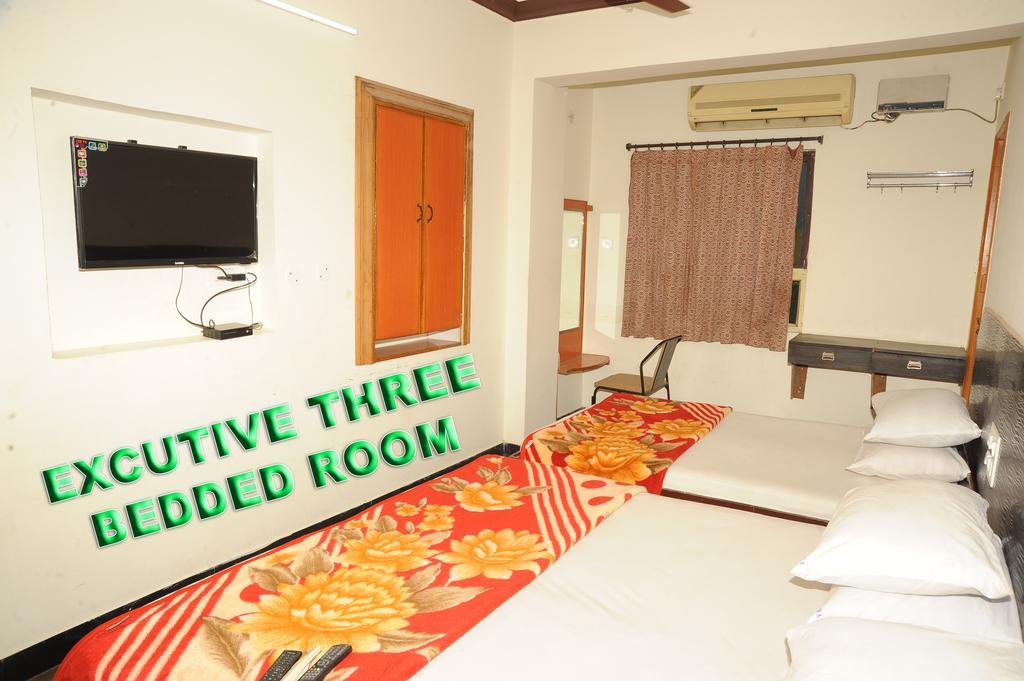 V.K.Residency Hotel Tirupati Exterior photo