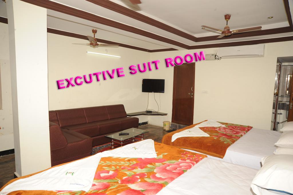V.K.Residency Hotel Tirupati Exterior photo