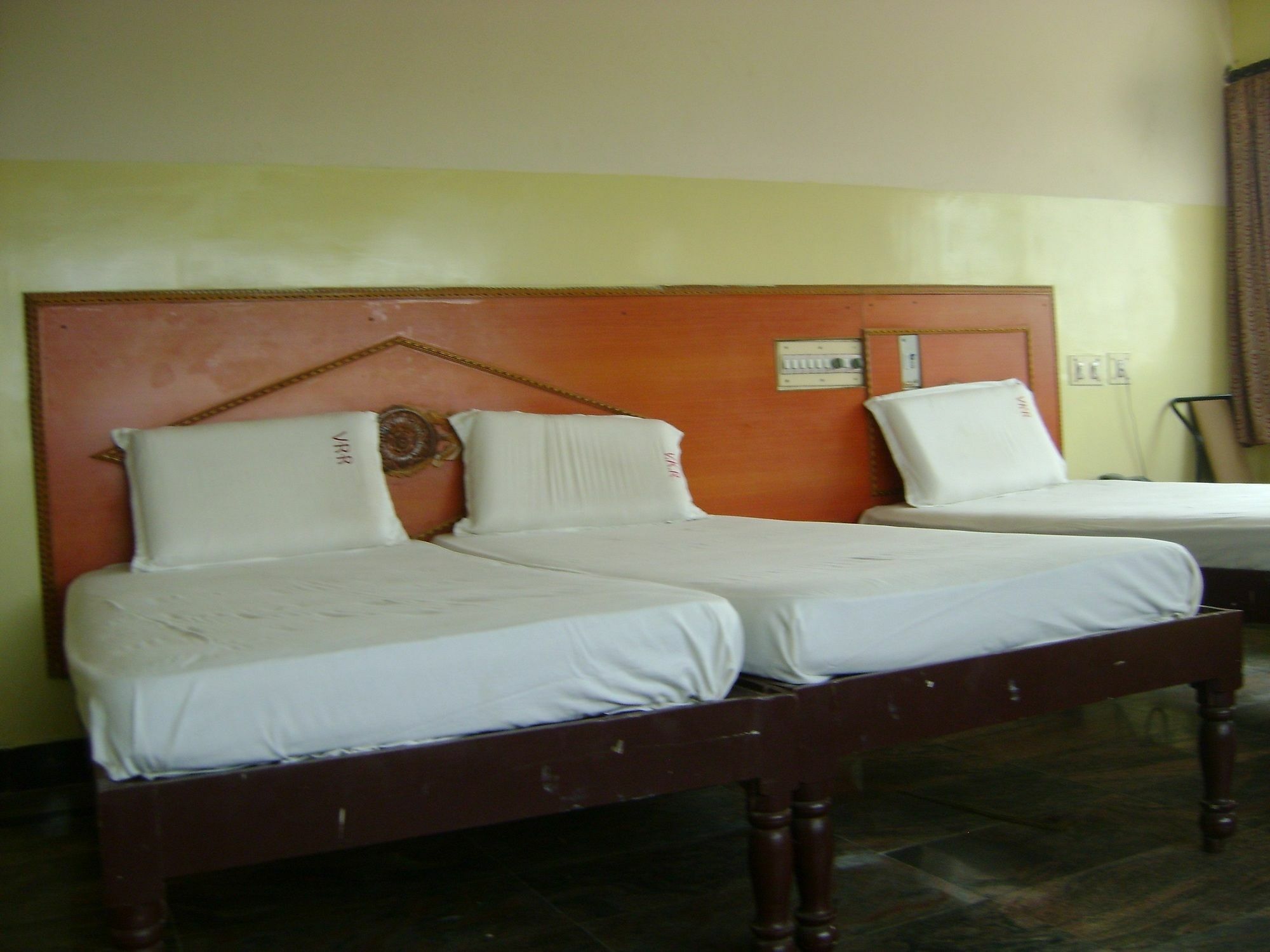 V.K.Residency Hotel Tirupati Exterior photo